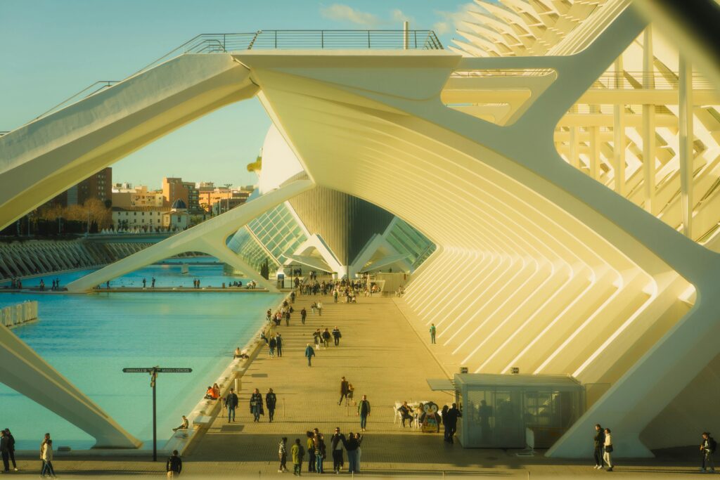 Golden Hour Magic: How to Use Natural Light for Perfect Travel Photos
